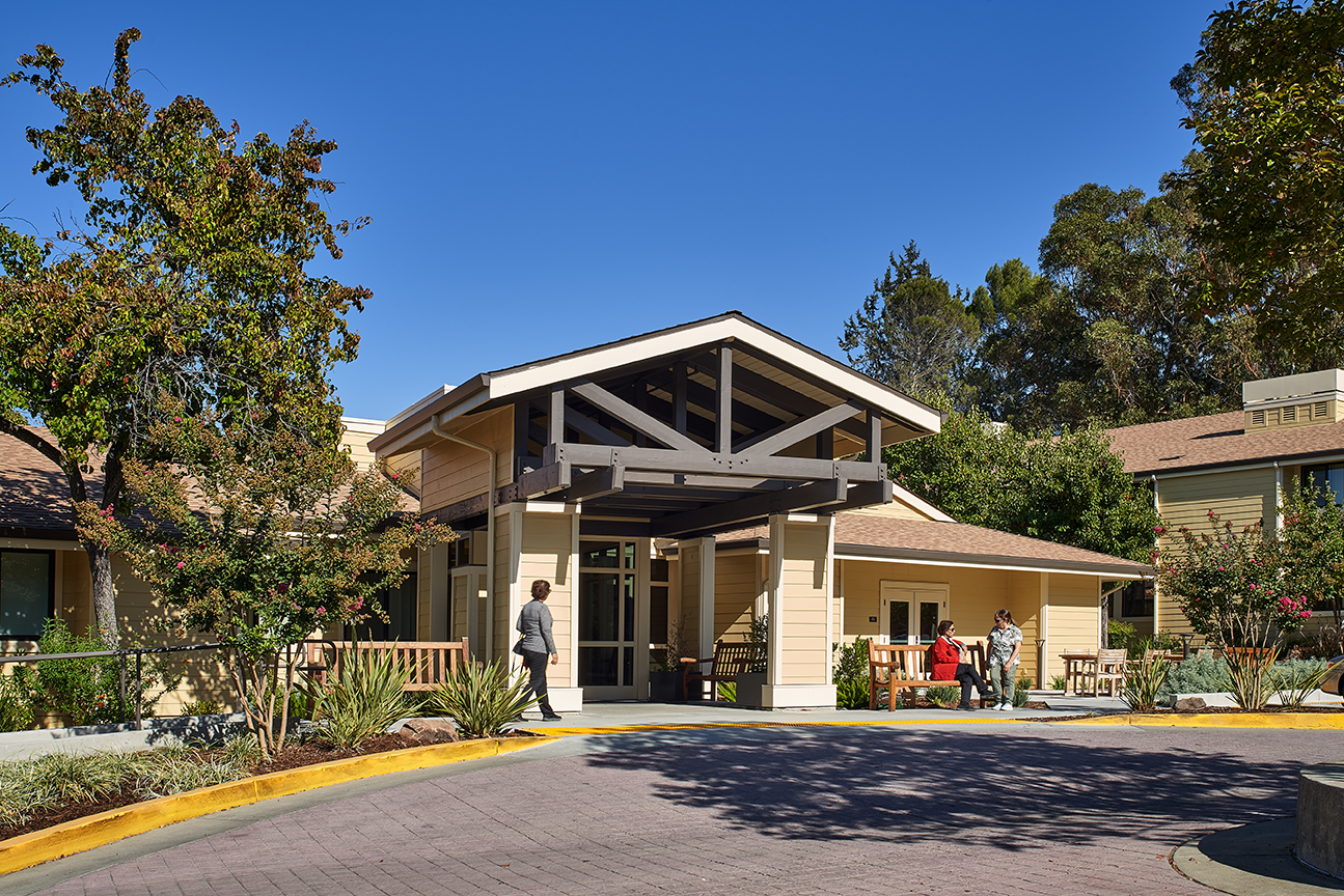 Main entrance to Casa Montego in Walnut Creek, CA.