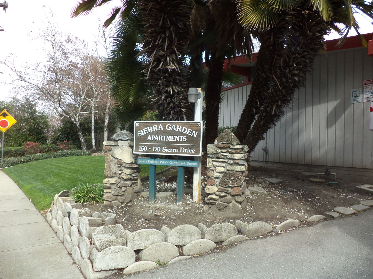 Entrance to Sierra Garden Apartments in Walnut Creek